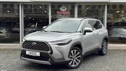 Gebruikt 2025 Toyota Corolla Cross Style SUV | € 37.400 (Eerlijke prijs)