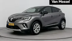 Grijs Gebruikt 2022 Renault Captur Intens SUV | € 17.940 (Eerlijke prijs)