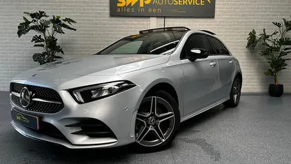 Grijs Gebruikt 2022 Mercedes A250 AMG line Hatchback | € 29.845 (Eerlijke prijs)