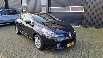 Occasion Renault Clio IV Iconic 90 PK (66 kW) 2016 Zwart (metallic) Hatchback