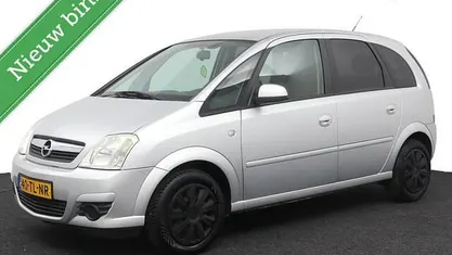 Grijs Gebruikt 2006 Opel Meriva Enjoy MPV | € 1.850 (Eerlijke prijs)