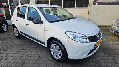 Occasion Dacia Sandero Ambiance 75 PK (55 kW) 2010 Wit Hatchback