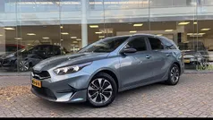 Grijs Nieuw 2025 Kia Ceed Hatchback | € 29.495 (Eerlijke prijs)