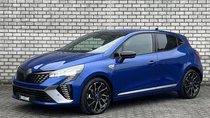 Gebruikt 2024 Renault Clio V Esprit Alpine Hatchback | € 24.695 (Eerlijke prijs)