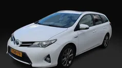 Wit Gebruikt 2014 Toyota Auris Hatchback | € 8.950 (Eerlijke prijs)