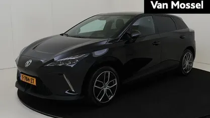 Zwart Gebruikt 2023 MG MG4 EV Trophy Hatchback | € 27.495 (Eerlijke prijs)