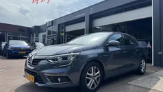 Grijs Gebruikt 2017 Renault Mégane IV Business Hatchback | € 11.895 (Goede deal)