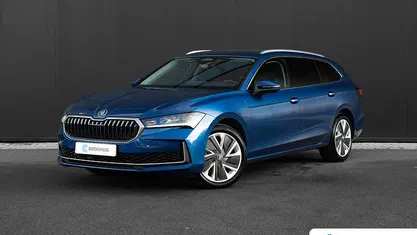 Occasion 2024 Skoda Superb First Edition Stationwagen | € 40.095 (Eerlijke prijs)