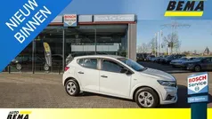 Wit Gebruikt 2021 Dacia Sandero Essentiel Hatchback | € 12.950 (Goede deal)