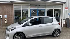 Gebruikt 2016 Toyota Yaris Hybrid Hatchback | € 12.945 (Eerlijke prijs)