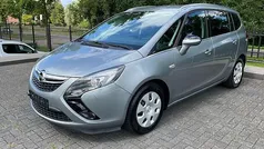 Zilver, metallic lak Gebruikt 2015 Opel Zafira Tourer Edition MPV | € 9.900 (Eerlijke prijs)