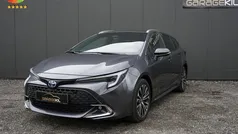 Grijs Gebruikt 2024 Toyota Corolla Team Stationwagen | € 29.495 (Eerlijke prijs)