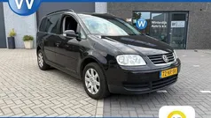 Zwart, metallic lak Gebruikt 2004 VW Touran Trendline MPV | € 1.750 (Eerlijke prijs)