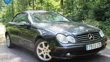 Blauw, metallic lak Occasion 2004 Mercedes CLK200 Elegance Cabriolet | € 7.000 (Goede deal)