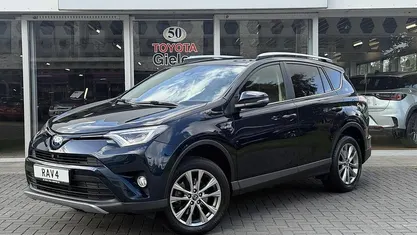 Zwart Gebruikt 2018 Toyota RAV4 Hybrid Plus SUV | € 26.400 (Eerlijke prijs)