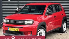 Rood Nieuw 2025 Fiat Grande Panda Red Hatchback | € 27.075 (Eerlijke prijs)