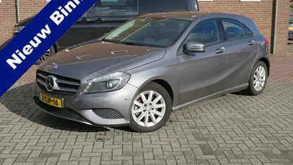 Grijs Gebruikt 2014 Mercedes A200 Ambition Hatchback | € 8.900 (Eerlijke prijs)