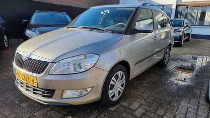 Occasion Skoda Fabia Business Line 86 PK (63 kW) 2012 Beige Stationwagen