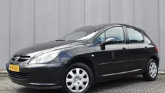 Gebruikt 2005 Peugeot 307 Premium Hatchback | € 1.450 (Eerlijke prijs)
