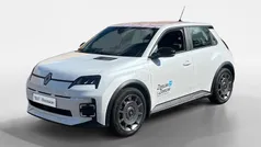 Wit Gebruikt 2025 Renault R5 Evolution Hatchback | € 27.495 (Eerlijke prijs)