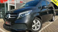 Grijs Occasion 2021 Mercedes V220 Edition MPV | € 68.365 (Eerlijke prijs)