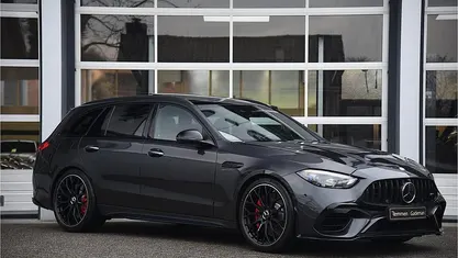 Grijs Occasion 2024 Mercedes S63 AMG AMG Stationwagen | € 102.875 (Eerlijke prijs)