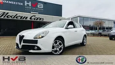 Wit Gebruikt 2018 Alfa Romeo Giulietta Super Hatchback | € 17.995 (Eerlijke prijs)