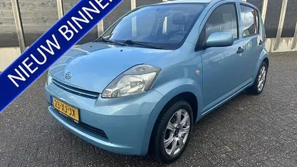 Occasion Daihatsu Sirion 69 PK (50 kW) 2007 Blauw Hatchback