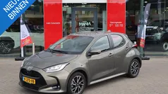 Groen Gebruikt 2021 Toyota Yaris Hybrid Hatchback | € 21.800 (Eerlijke prijs)