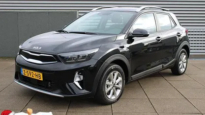 Gebruikt 2024 Kia Stonic SUV | € 23.795 (Eerlijke prijs)