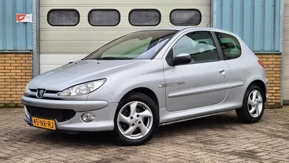 Occasion Peugeot 206 Quiksilver 89 PK (65 kW) 2004 Grijs Hatchback