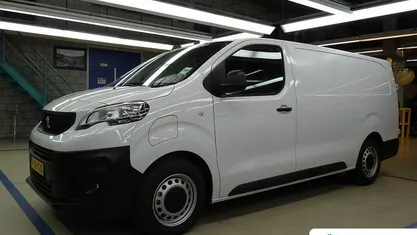 Wit Gebruikt 2024 Peugeot e-Expert Van | € 29.722 (Eerlijke prijs)