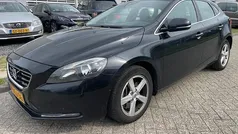 Zwart Gebruikt 2014 Volvo V40 Business Edition Stationwagen | € 4.450 (Eerlijke prijs)