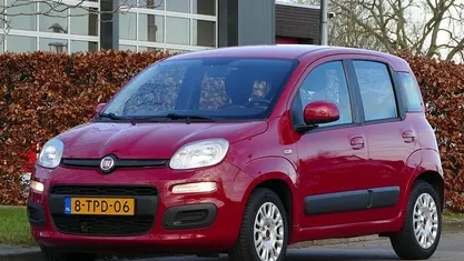 Rood Gebruikt 2014 Fiat Panda Hatchback | € 3.750 (Eerlijke prijs)
