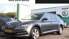 Grijs Gebruikt 2022 Skoda Superb Business Line Stationwagen | € 25.695 (Eerlijke prijs)