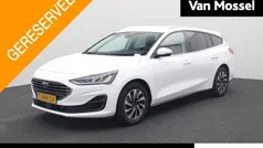 Wit Gebruikt 2023 Ford Focus Titanium X Stationwagen | € 21.945 (Goede deal)