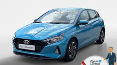 Aqua turquoise metallic (u3h) Gebruikt 2021 Hyundai i20 Comfort Hatchback | € 15.950 (Eerlijke prijs)