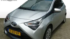 Grijs Gebruikt 2021 Toyota Aygo X-play Hatchback | € 12.500 (Eerlijke prijs)