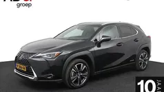 Gebruikt 2022 Lexus UX 250h SUV | € 29.950 (Eerlijke prijs)