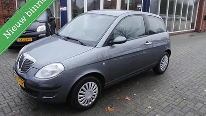 Grijs Gebruikt 2006 Lancia Ypsilon Hatchback | € 1.950 (Eerlijke prijs)