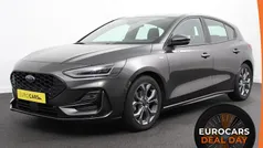 Grijs Gebruikt 2023 Ford Focus ST-Line Hatchback | € 20.490 (Goede deal)