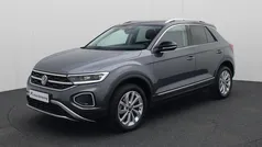 Grijs Gebruikt 2023 VW T-Roc Style SUV | € 32.740 (Eerlijke prijs)