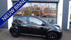 Zwart Gebruikt 2013 Toyota Aygo Hatchback | € 4.499 (Eerlijke prijs)