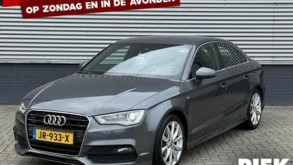 Grijs Gebruikt 2016 Audi A3 S-Line Sedan | € 10.999 (Super prijs)