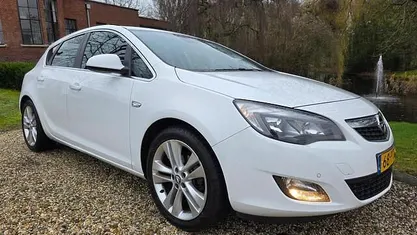 Occasion 2011 Opel Astra Sport Hatchback | € 3.499 (Eerlijke prijs)