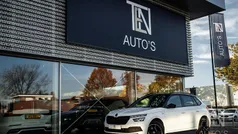 Wit Gebruikt 2022 Skoda Kamiq Sport SUV | € 25.910 (Eerlijke prijs)