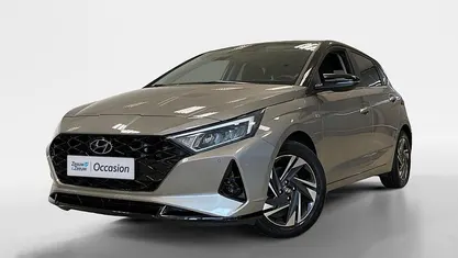 Brass metallic (r3w) Occasion 2021 Hyundai i20 Turbo Hatchback | € 18.250 (Eerlijke prijs)