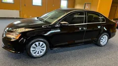 Zwart Gebruikt 2017 VW Jetta Highline Sedan | € 9.999 (Goede deal)