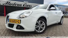 Wit Gebruikt 2012 Alfa Romeo Giulietta Distinctive Hatchback | € 8.495 (Eerlijke prijs)