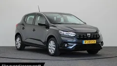 Grijs Gebruikt 2022 Dacia Sandero Essentiel Hatchback | € 12.945 (Goede deal)